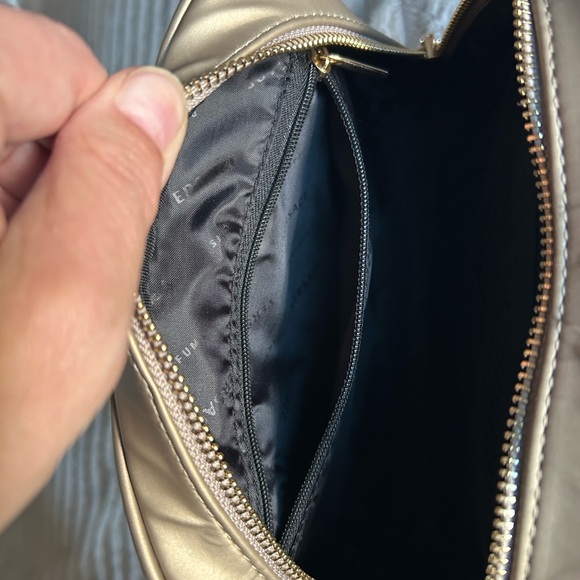 Versace Parfums GWP Bag with Gold Chain - Picture 4 of 10